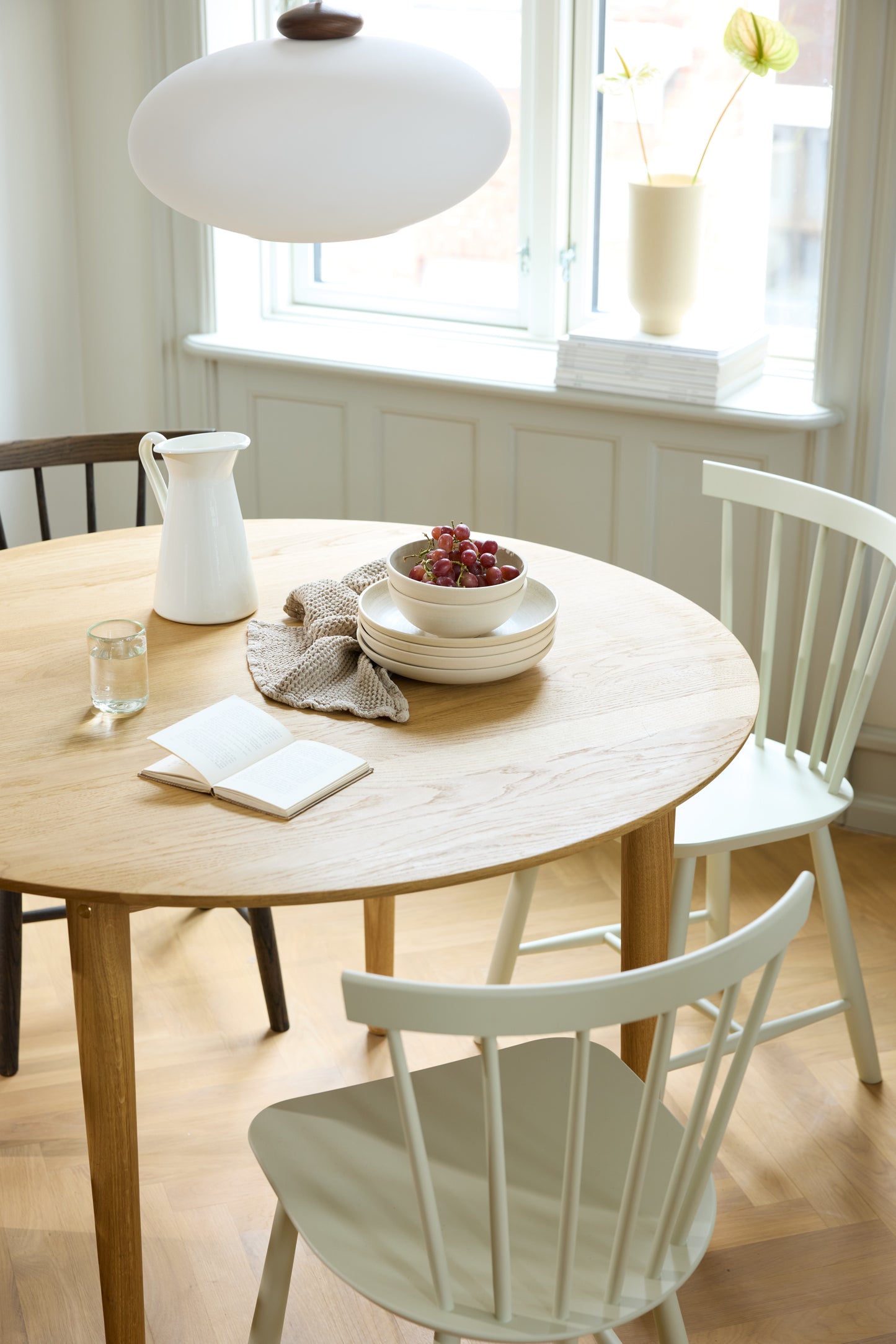 C62 Bjørk dining room table in oiled oak