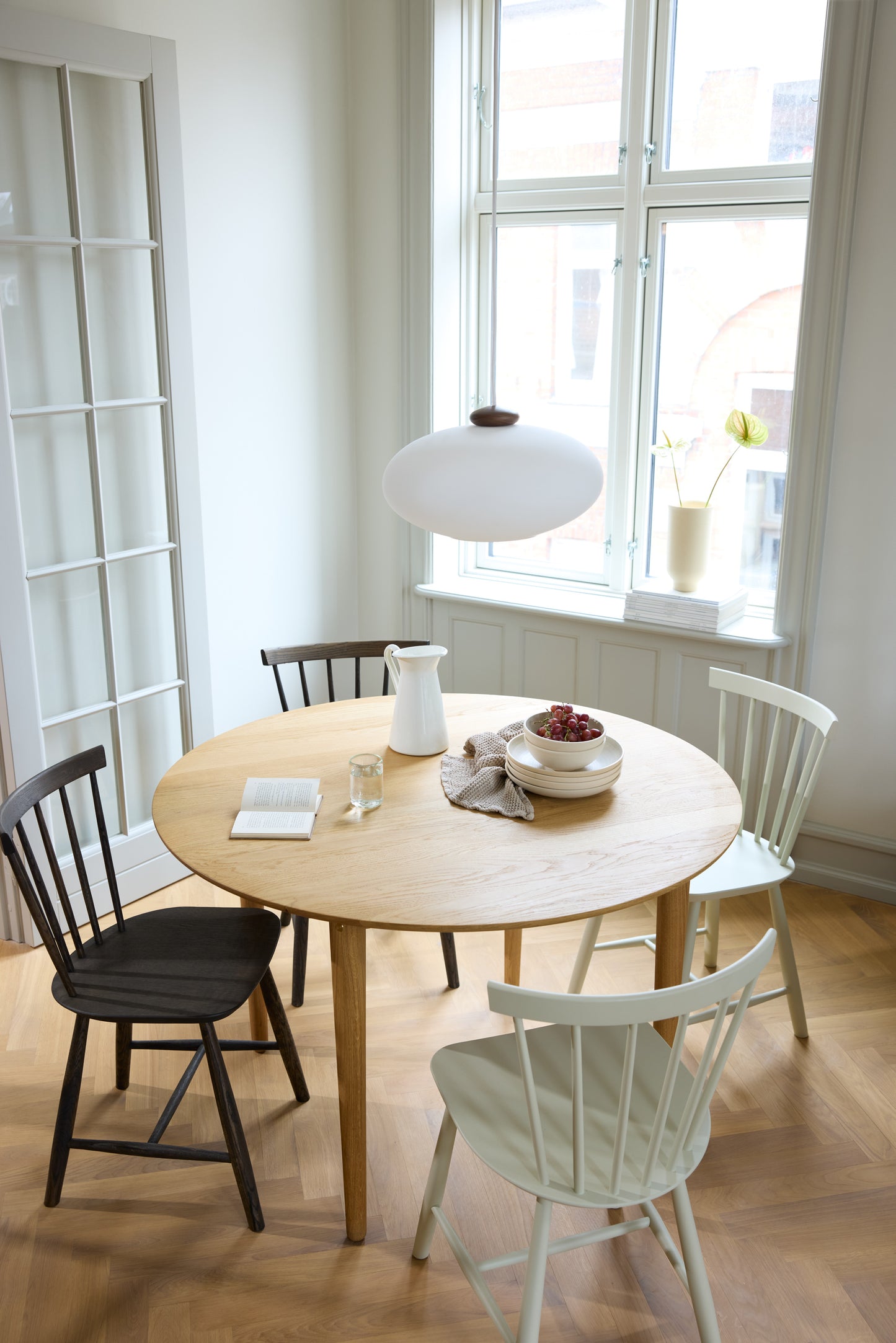 C62 Bjørk dining room table in oiled oak